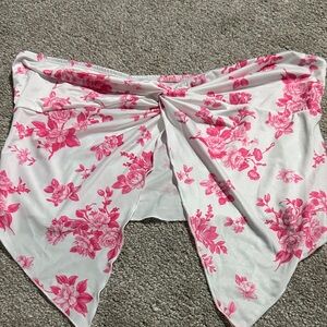 SHEIN Pink Floral Crop Top